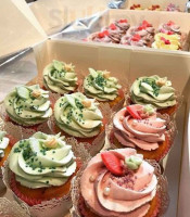 Chérie Cupcakes food