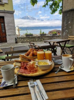 Tea Room De La Baye food