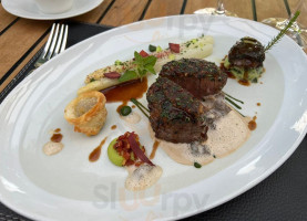 Domaine De Chateauvieux food