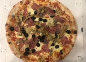 Pizzeria La Regina food