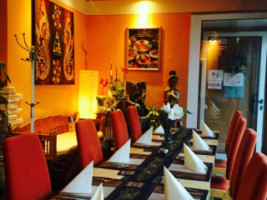 Meti Thai inside