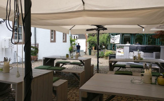 Burghof Wirtshaus und Brauereiausschank food