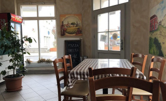 Pizzeria & Eiscafe Dolce Vita Liebenwalde inside