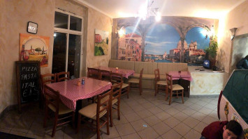 Pizzeria & Eiscafe Dolce Vita Liebenwalde inside