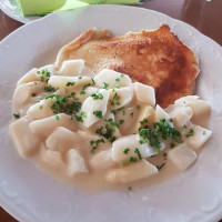 Clubhaus-gaststätte Boxenstop food