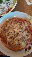 Pizzeria Roma food