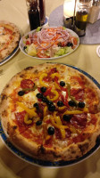 Pizzeria Piccolo Mondo food