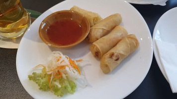 Lung Wai Thailändische Spezialitäten food