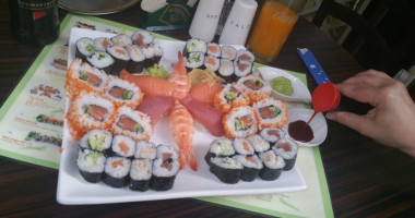 Sushi food