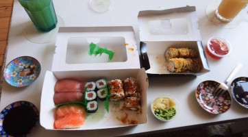 Sushifreunde food