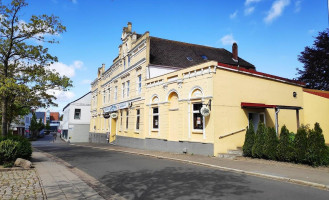 Holsteinisches Haus outside