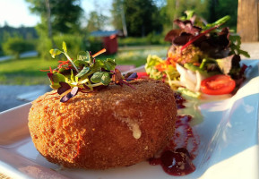 Wirtshaus In Der Lechaue food