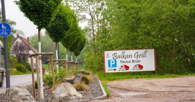 Balkan Grill outside