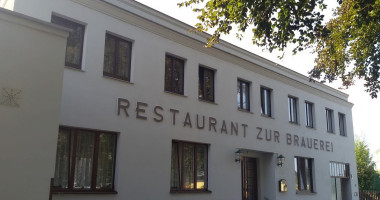 Zur Brauerei outside