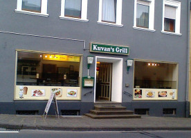 Kuvans Grill outside