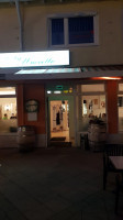 Pizzeria Da Marcello outside