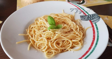 La Spaghetteria food