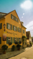 Heckenwirtschaft Im Weingut Galena outside