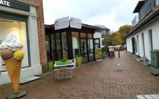 Blumenberg Eis Cafe Bistro outside