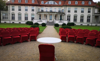 Schloß Storkau outside