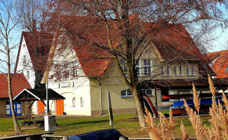 Biergarten Am Ruderverein outside