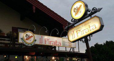 Pizzeria Il Pirata outside