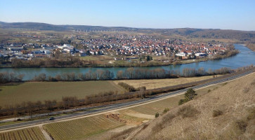 Winzerhütte Retzbach Am Benediktusberg Heckenwirtschaft outside