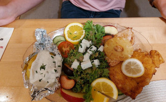 Wasserliescher Hof food