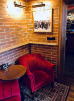 Legenda Café inside