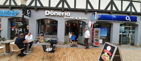 Döneria Döner More outside