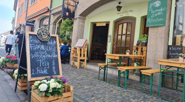 Breisgauer Flammkuchen outside