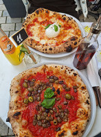 Bravo Pizza Napoletana food