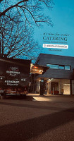 Roadrunnerburger Catering Burger Foodtruck outside