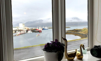 Framtíð outside