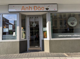 Anh Dao Krefeld outside