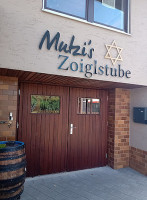 Mutzi's Zoiglstube outside