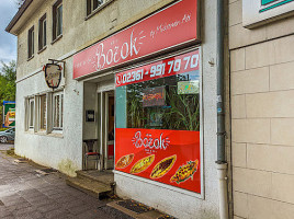 Bozok Pide By Mükremin Abi outside