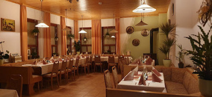 Gasthaus Zum Schneider inside