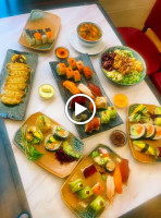 Mozart Sushi Und Bäckerei food