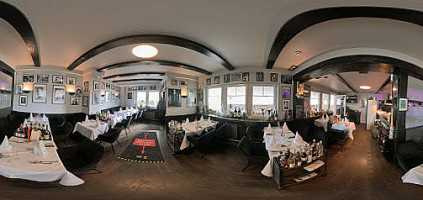 Main Diner inside