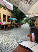 Landgasthaus Hubert outside