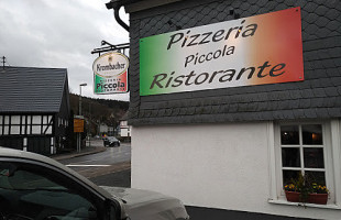 Pizzeria Piccola outside