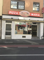 Pizza Maria outside