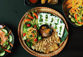 Huong Viet food