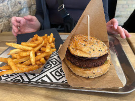 Veg'd Vegan Burgers X Berg food