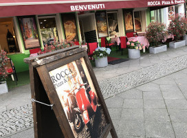 Rocca Pizza Pasta Metzerstr. Berlin outside