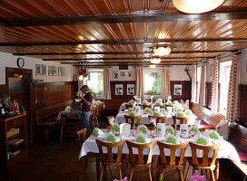 Wirtshaus Goppel inside