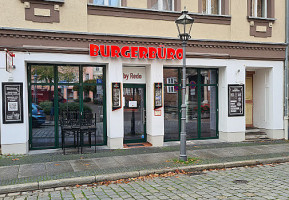 Burgerbüro outside