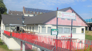 Gaststätte Bootshaus An Der Rheinbrücke outside