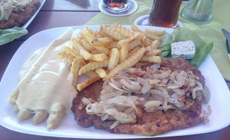 Zur Saengerburg food